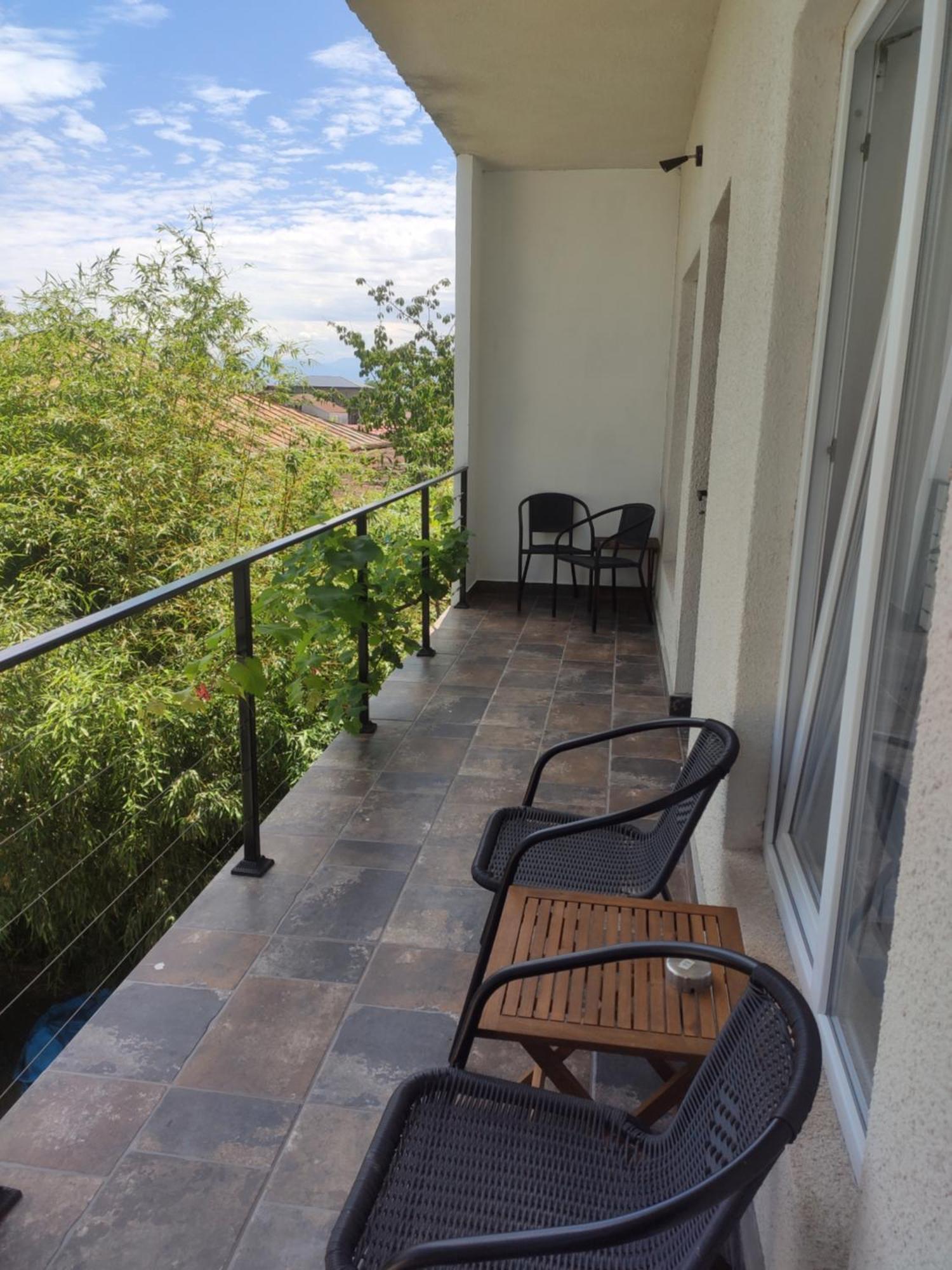 Family Нotel Banuri Kutaisi Rom bilde