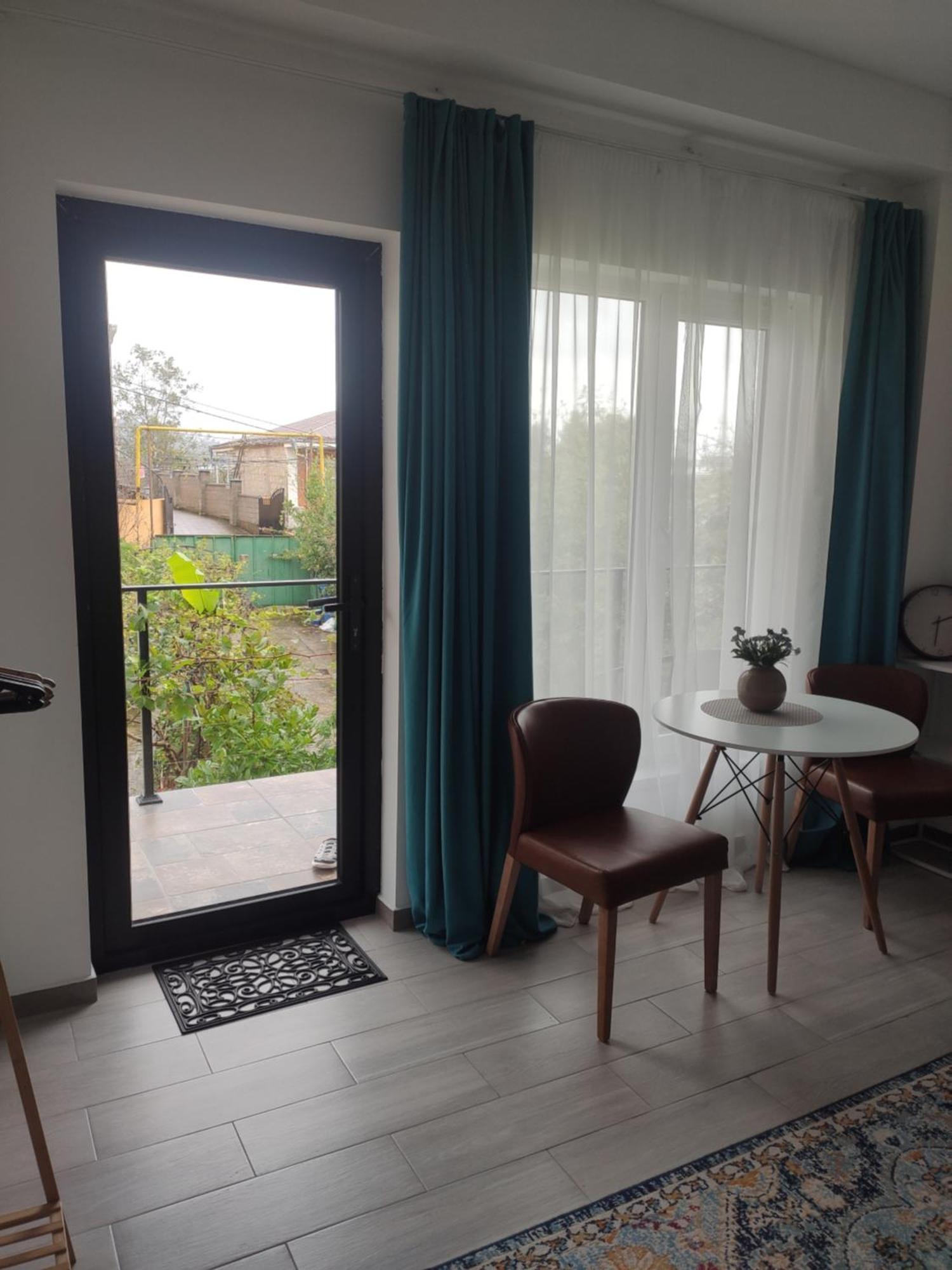 Family Нotel Banuri Kutaisi Eksteriør bilde