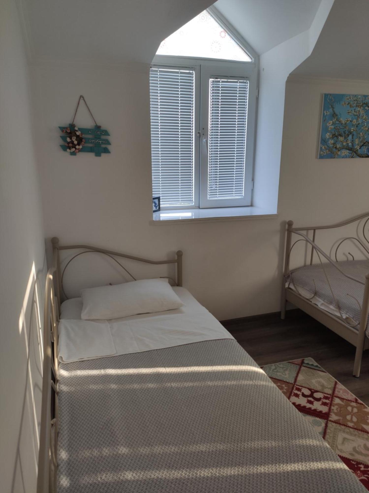 Family Нotel Banuri Kutaisi Rom bilde